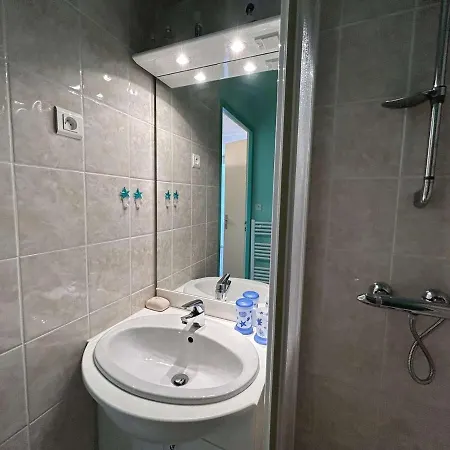 Calme 4 Pers Proche Avec Terrasse Et Parking - - Fr-1-224c-259 Apartmán